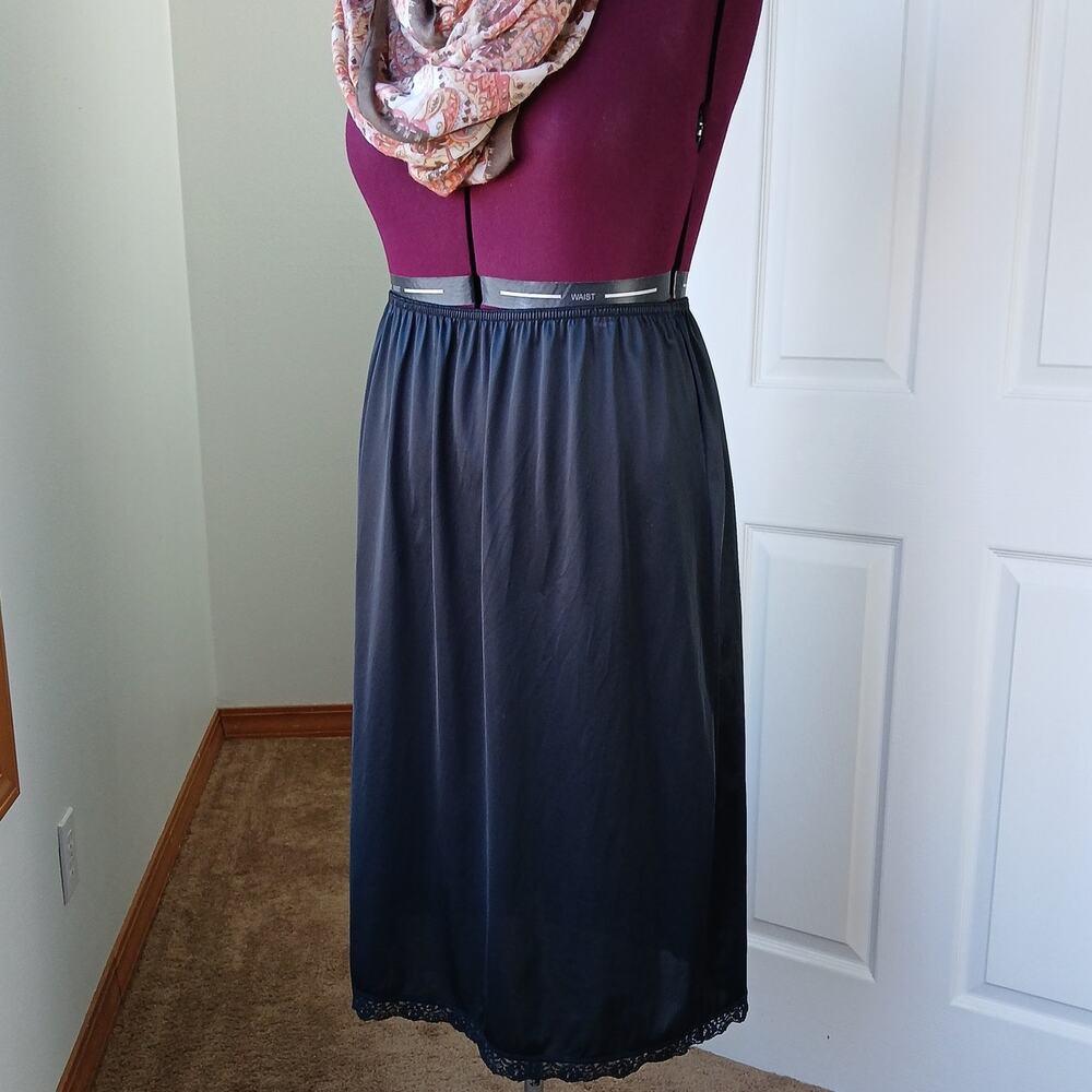 Vintage Nylon Skirt Half Slip with Lace Hem 26W / 28W ZELIG STRAUSS CO black - Picture 2 of 10